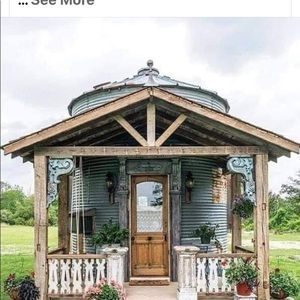 Meet your Posher, Robin